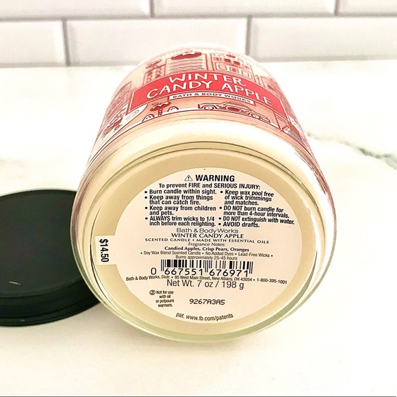 NEW Bath & Body Single Wick Candle- Winter Candy Apple - Picture 3 of 3